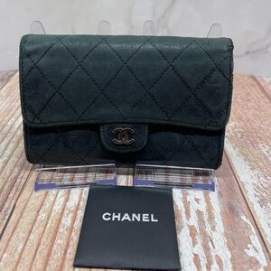 Chanel Classic Quilted Caviar Authentic Medium Flap Wallet Silver HW Hardware
